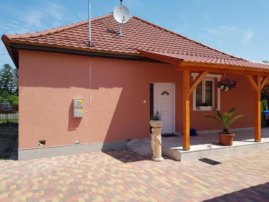 Rajmund Vendeghaz Villa Balatonkeresztur Exterior photo